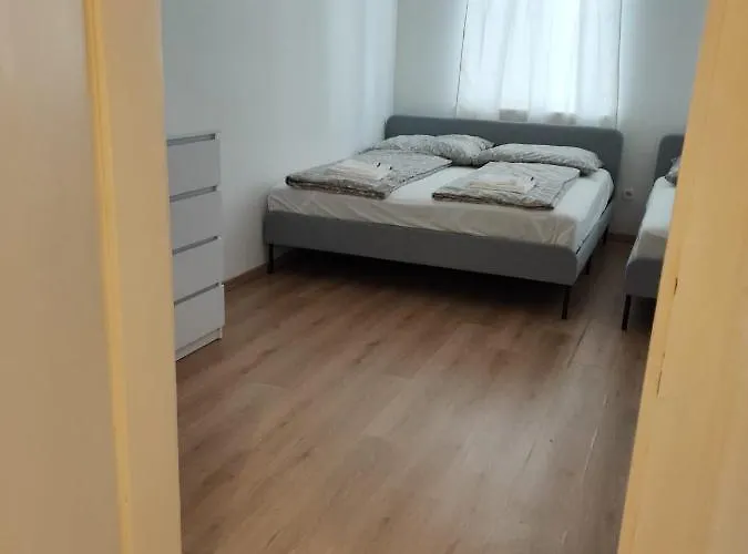 Cozynite Premium Hauptbahnhof 1+2 *