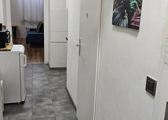 Cozynite Premium Hauptbahnhof 1+2 *